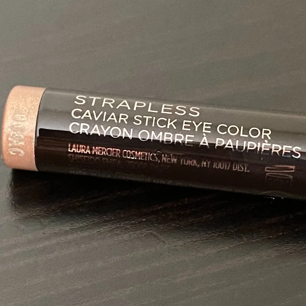 Laura Mercier Set: Translucent Loose Setting Powder and Caviar Eyeshadow Stick